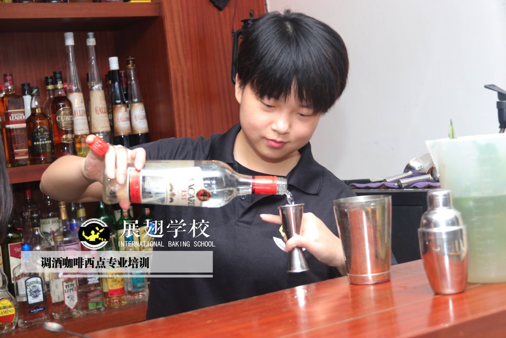 調酒師調酒